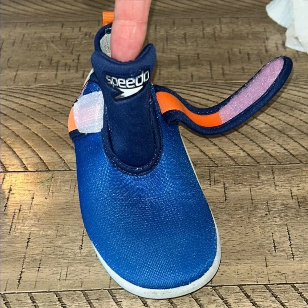 Speedo 🏖️ Water 💦 🌊 Sneakers Sharks 🦈🦈